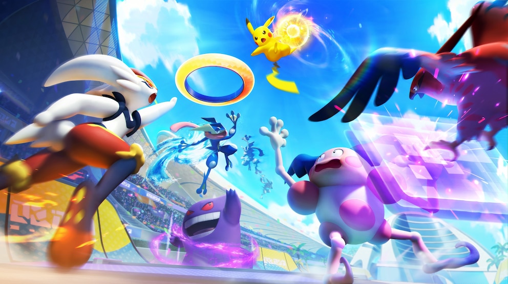 Bunte Spielgrafik aus dem Videospiel &bdquo;Pok&eacute;mon Unite&ldquo;. In einer futuristischen Arena sind mehrere Pok&eacute;mon zu sehen, darunter Pikachu, Liberlo, Quajutsu, Gengar und Pantimos. Die Pok&eacute;mon befinden sich in unterschiedlichen Kampfposen und sind von leuchtenden Energieeffekten umgeben. Im Hintergrund sind eine gro&szlig;e Arena, Zuschauertrib&uuml;nen und ein blauer Himmel zu erkennen.