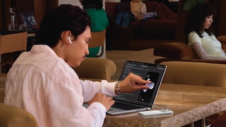Erstmal bekommt ein MacBook Pro einen Touchscreen