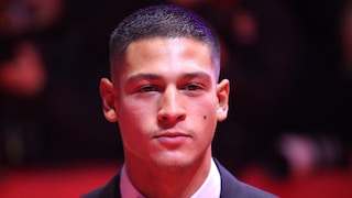 Emilio Sakraya soll die Rolle des Xaden Riorson übernehmen