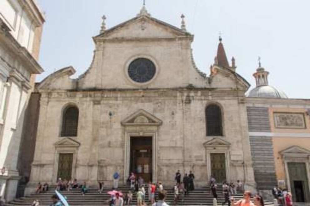 Unscheinbare Fassade: Die Kirche Santa Maria del Popolo