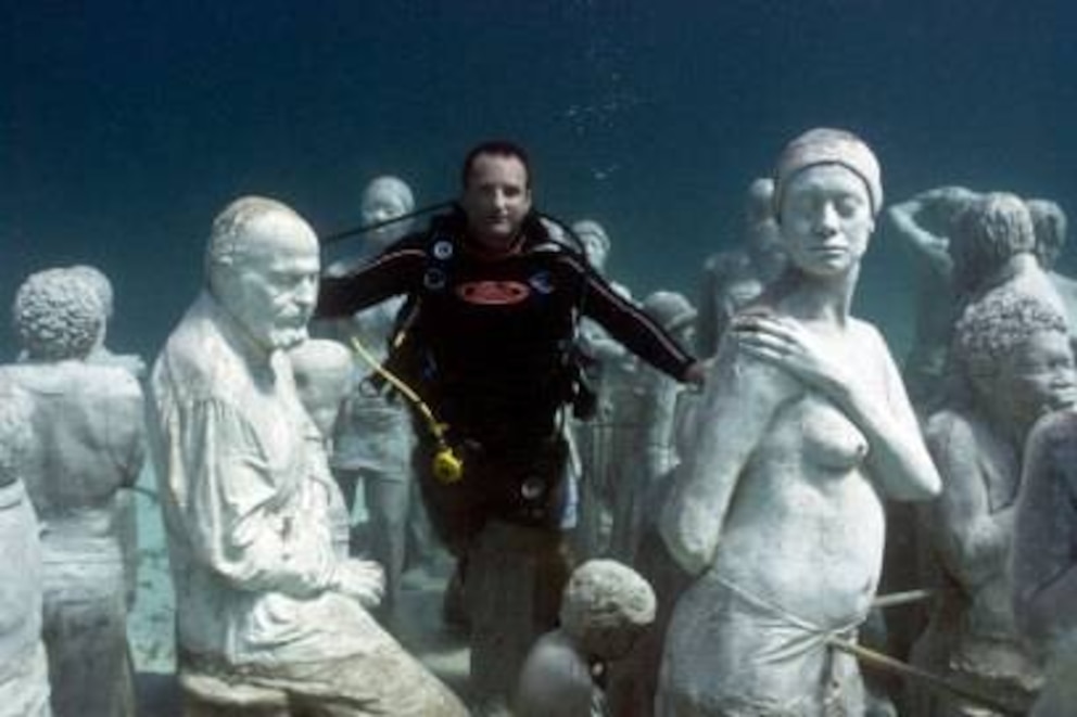 Jason deCaires Taylor mit seinen Skulpturen