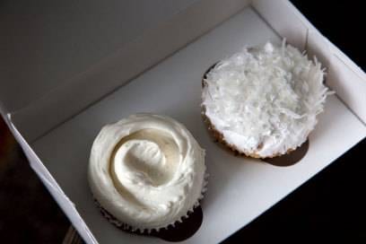 Cupcakes to go from the legendary Magnolia Bakery