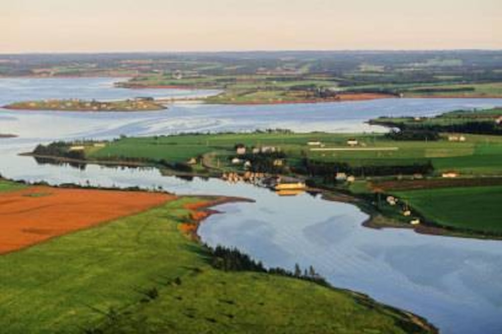 Prince Edward Island beeindruckt mit malerischen Landschaften