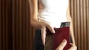 Der Bezahlmoment im Restaurant ist für alle Beteiligten unangenehm. Die Lösung: Man sollte das Trinkgeld in Deutschland ganz abschaffen – oder etwa doch nicht?