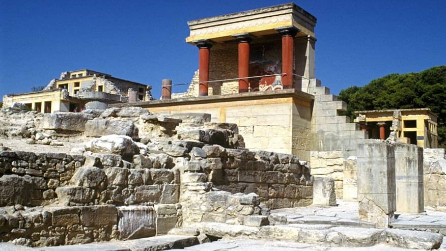 Die berühmte Palastruine in Knossos auf Kreta lädt so manchen Touristen dazu ein, antike Objekte als Urlaubssouvenir einzustecken – und das kann harte Strafen nach sich ziehen