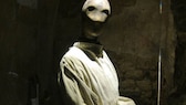 Das Bild der Puppe in Zwangsjacke aus dem Medieval Criminal and Torture Museum sucht so manchen Besucher auch in den Träumen auf