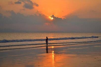 Ein absolutes Muss: ein Sundowner am Radhanagar Beach