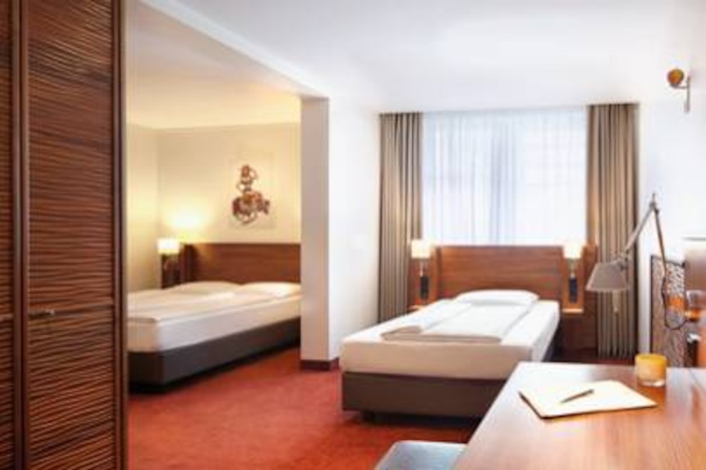 Durchaus größer als eine Seemannskajüte: die Zimmer des Hotel Hafen Hamburg