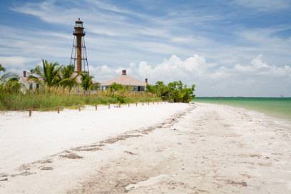 Den Point Ybel am östlichsten Punkt von Sanibel Island kennzeichnet ein schlichter Leuchtturm