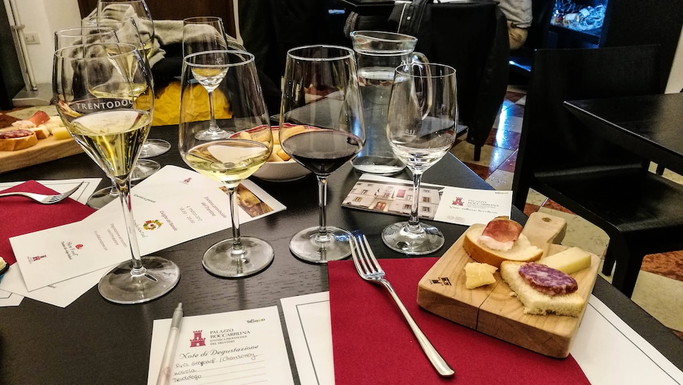 Weinprobe im Palazzo Roccabruna