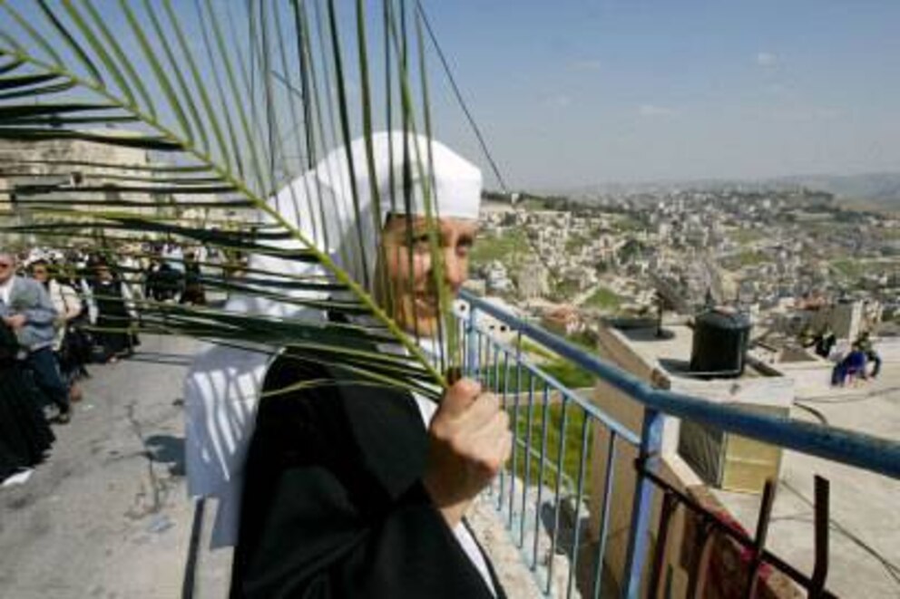 Teilnehmerin der Prozession am Palmsonntag in Jerusalem