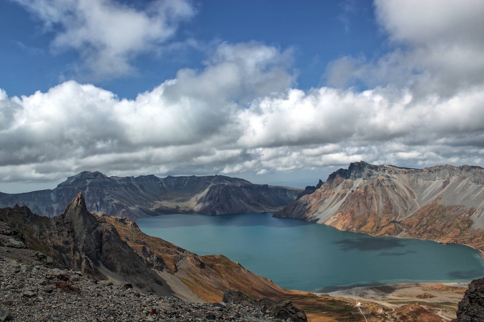 Der Mount Paektu: Als Tourist darf man in Nordkorea auch wandern gehen. Unter Aufsicht versteht sich.