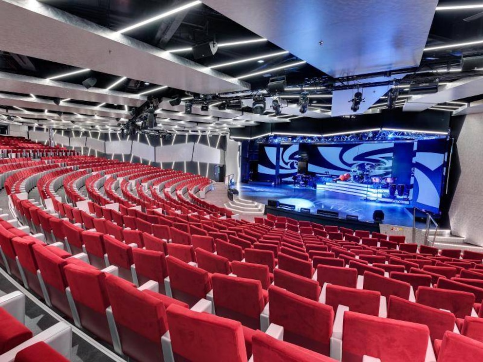 MSC Meraviglia, Theater