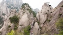 Nicht selten ist man auf den Wegen des Huangshan-Gebirges mit Menschenmassen unterwegs.