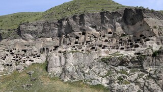 Die Stadt Wardsia wurde aus einem Berg heraus gemeißelt
