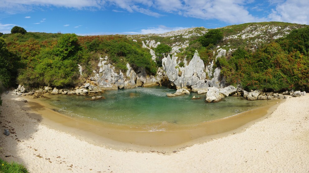 Playa de Gulpiyuri