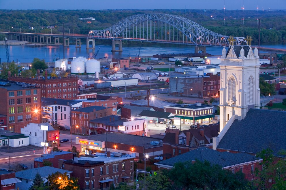 Abendstimmung in Dubuque. Hier im Osten von Iowa bildet der Mississippi die Grenze zum Nachbarstaat Illinois