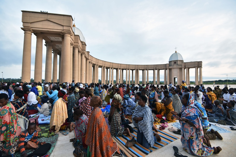 Pilger in Yamoussoukro