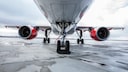 Ein Linienflugzeug vor dem Abflug