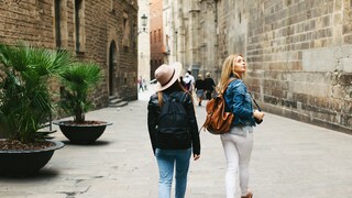 Wer in fremden Ländern und unbekannten Städten unterwegs ist, sollte mehr aufpassen und vorsichtiger sein als zu Hause
