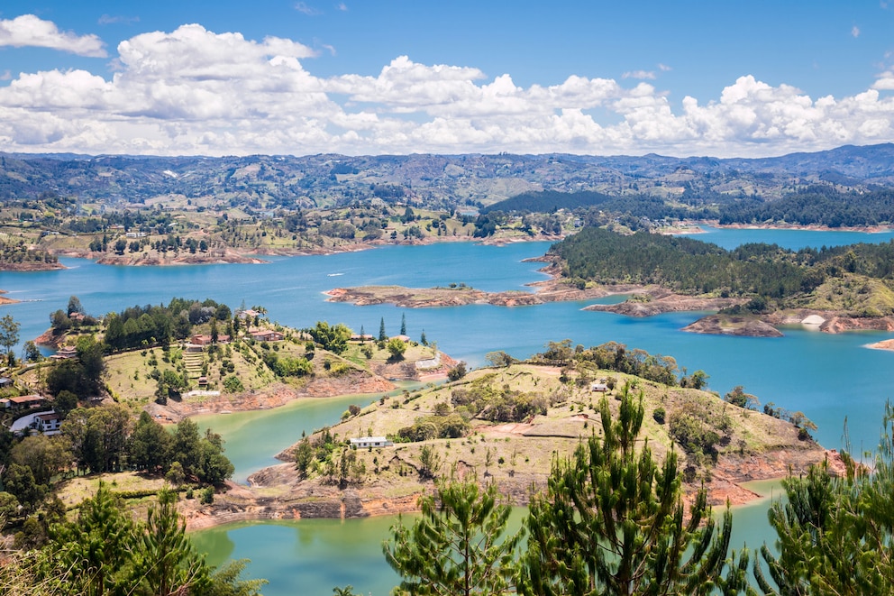 Die unglaubliche Seenlandschaft von Guatapé bei Medellín