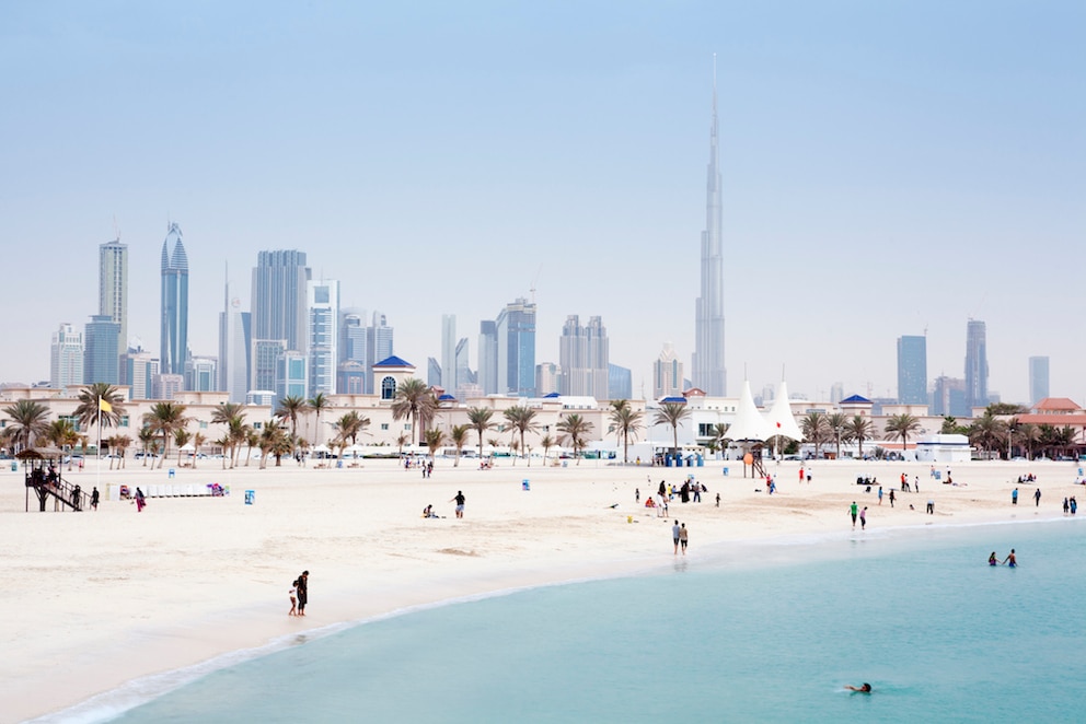 Der Jumeirah Open Beach in Dubai