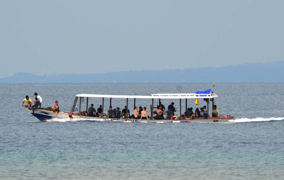 Local ferry Gili