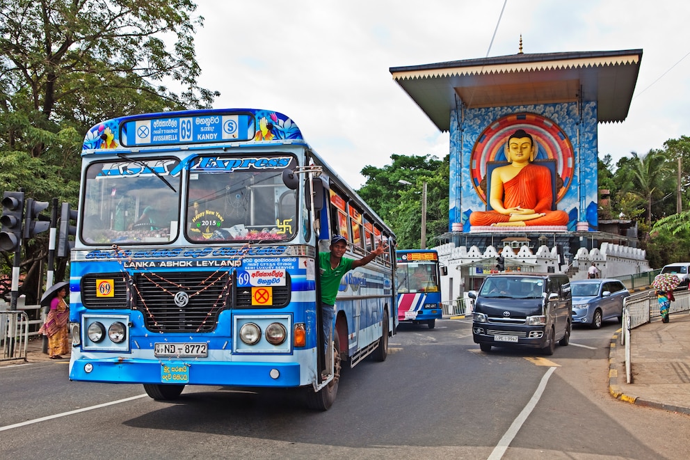 Busse in Sri Lanka