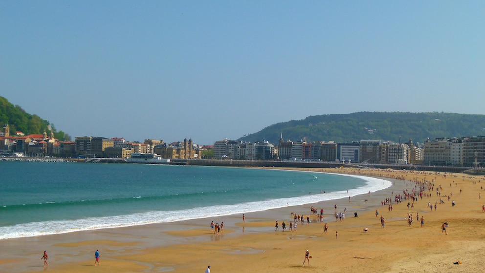  Für einen Stadtstrand ist die Playa de La Concha außergewöhnlich breit