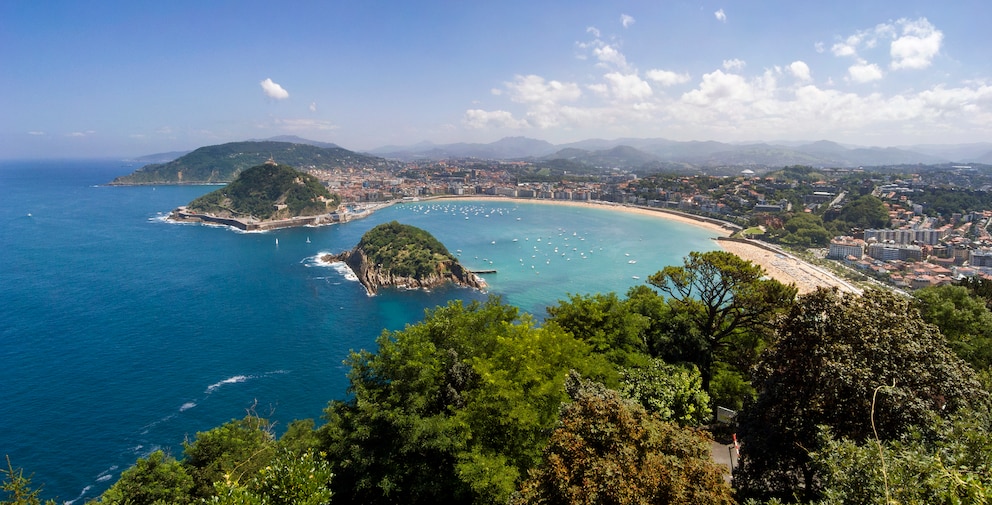 Playa de la Concha in San Sebastián