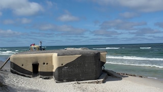 Bunker am Strand auf polnischer Halbinsel Hel