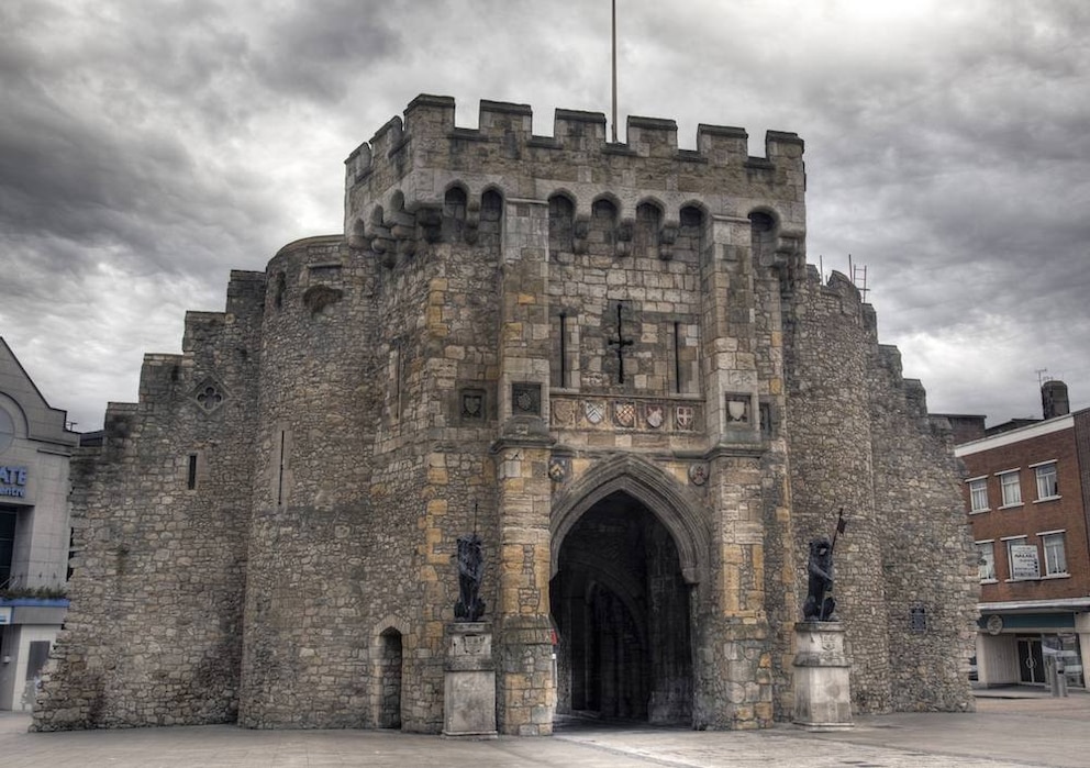 Das mittelalterliche Stadttor „Bargate“ in Southampton