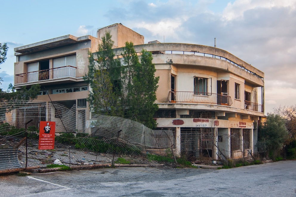 Ein verfallenes Haus in Varosha