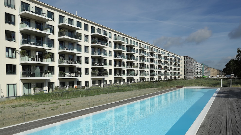Ein Teil der bereits fertig sanierten Ferienwohnungen im Block 2 von Prora