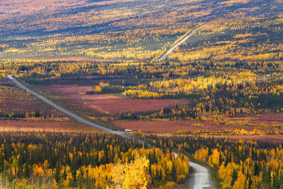 Dalton Highway in autumn