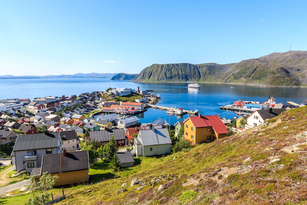 Sieht genauso betulich aus, wie es ist: Die Stadt Honningsvåg in Norwegen