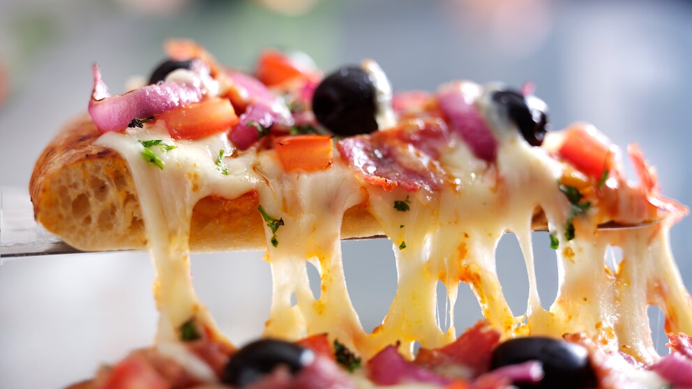 Knusprig, aber nicht zu hart, mit schön viel Käse und ordentlich Belag: So sollte die perfekte Pizza sein.