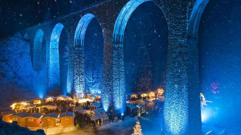 Weihnachtsmarkt, Ravennaschlucht, Höllental bei Freiburg im Breisgau