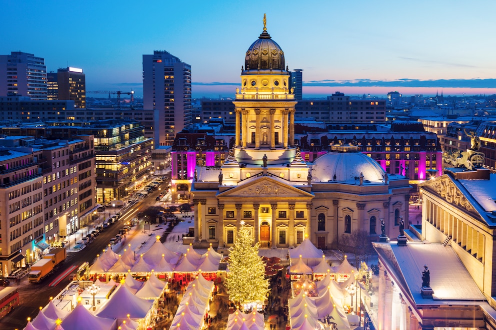 Weihnachtsmarkt am Gendarmenmarkt in Berlin