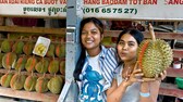 Durian-Verkäuferinnen in Kambodscha