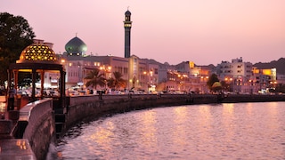 Die schöne Uferpromenade Mutrah Corniche in der Hauptstadt Maskat ist nur eines der Highlights des Oman