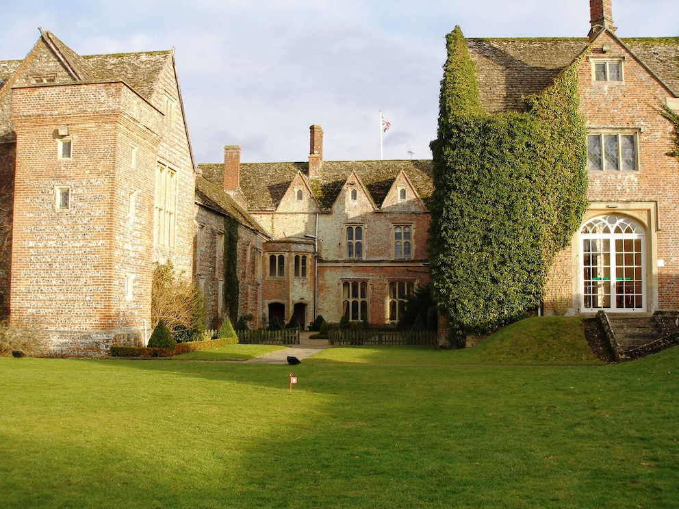 Warner Leisure Hotels Littlecote House Hotel