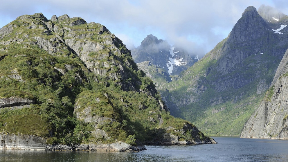 Der enge Trollfjord gehört ebenfalls zur Inselgruppe der Vesterålen