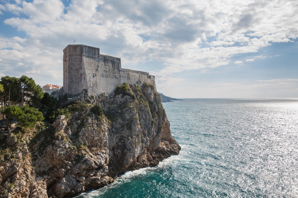 Von der Festung Lovrijenac aus hat man einen wundervollen Blick auf die Bucht und die Altstadt Dubrovniks.