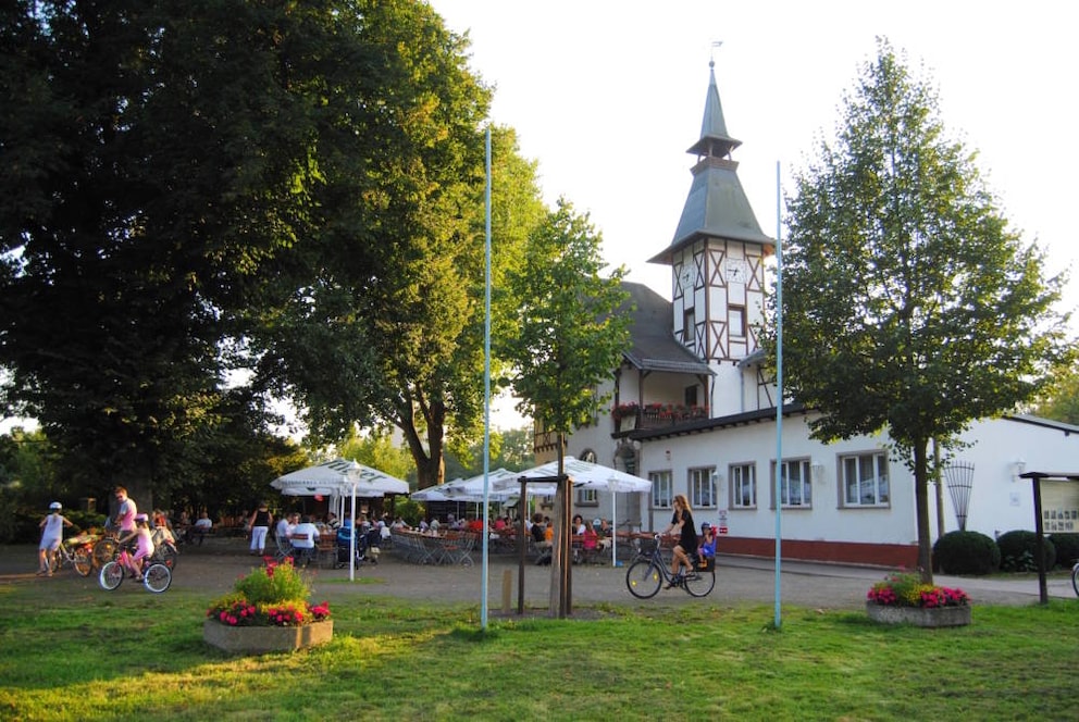 So beautiful is the seating in the beer garden of Schrebers in Leipzig