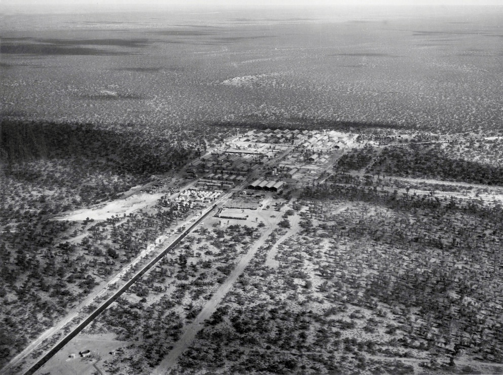  Ein Foto von dem kleinen Dorf Maralinga aus dem Jahr 1956