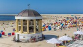 Die Promenade und der Nordstrand auf Borkum ziehen viele Besucher an