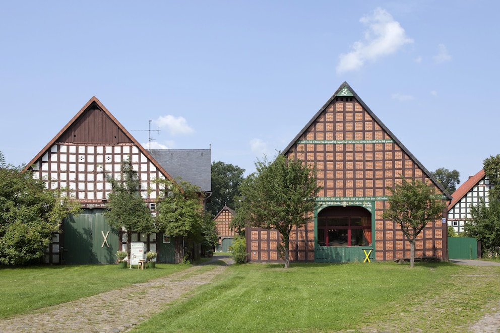 Fachwerkhäuser in Satemin, einem typischen Rundlingsdorf im Wendland