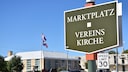 Ein deutsches Schild in Fredericksburg in Texas