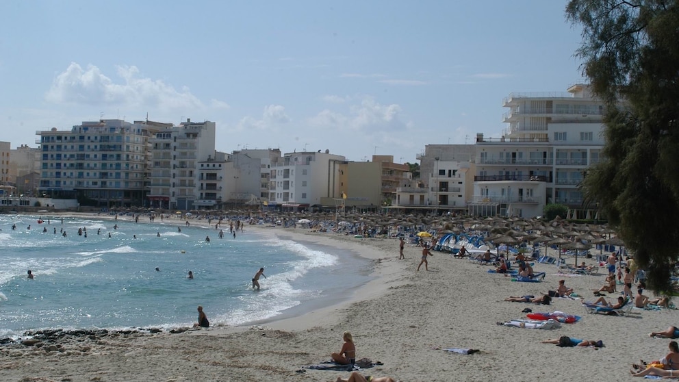 Der Strand von S'illot im Osten Mallorcas ist nicht nur bei Touristen sehr beliebt